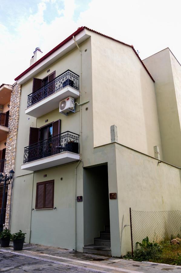 Maron Apartment Kalavryta Exterior photo